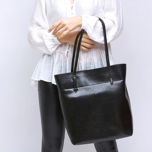 NWT MDBM Marseille Classic Black Leather Tote Tall